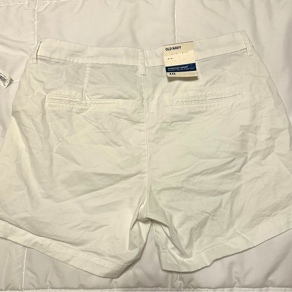 NWT Old Navy Women’s shorts Size 10 - Picture 2 of 5